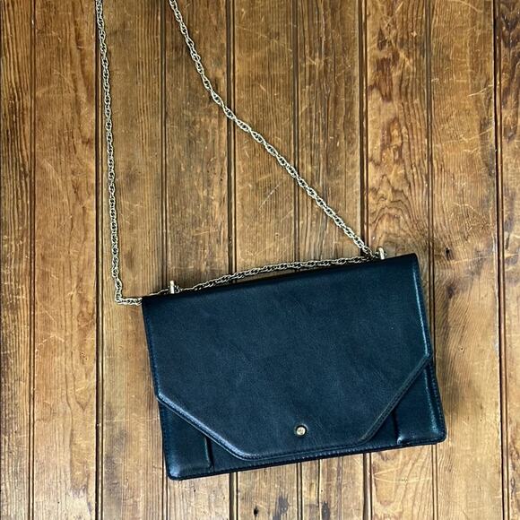 Banana Republic Elegant Black Leather envelope, Shoulder Bag gold chain strap - Picture 1 of 8